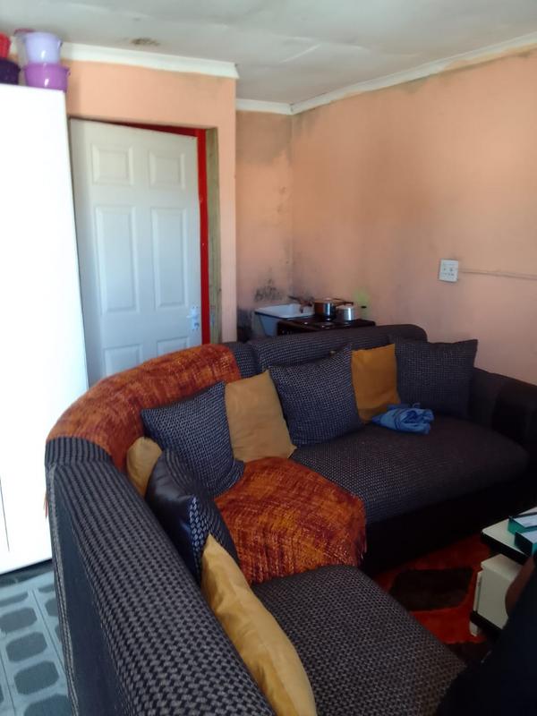 1 Bedroom Property for Sale in Umrhabulo Triangle Western Cape